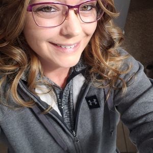 Meet your Posher, Angie